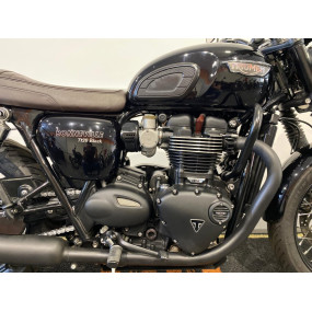 Triumph Bonneville T120 Black