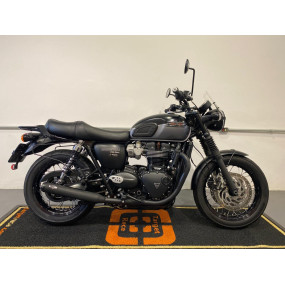 Triumph Bonneville T120 Black