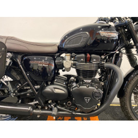 Triumph Bonneville T120 Black