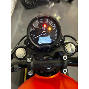 Triumph Bonneville Bobber - ÚNICO DONO
