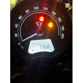 Triumph Bonneville Bobber - ÚNICO DONO