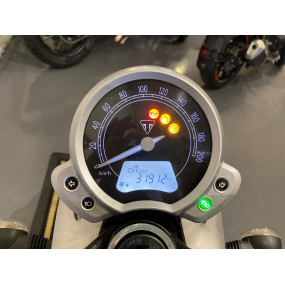 Triumph Street Twin 900