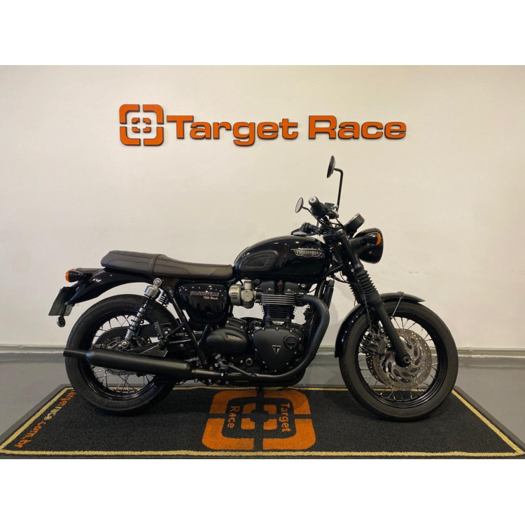 Triumph Bonneville T120 Black