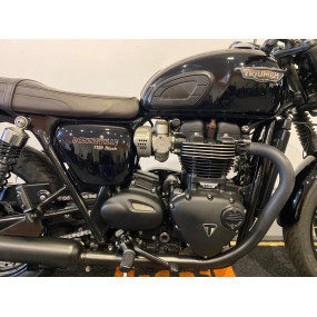 Triumph Bonneville T120 Black