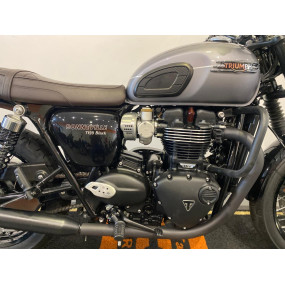 Triumph Bonneville T120 Black