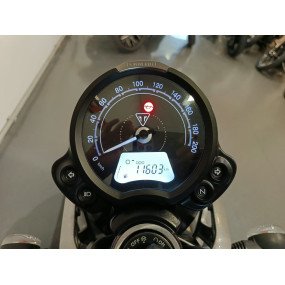 Triumph Street Twin 900